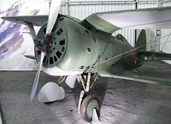 Erhaltene Polikarpow I-153 im Musée de l'Air et de l'Espace